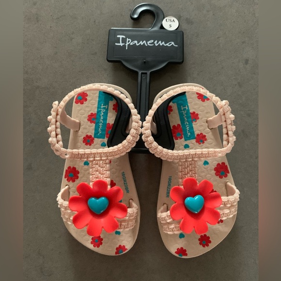 IPENEMA *NWT* - Toddler Sandals - Picture 2 of 3